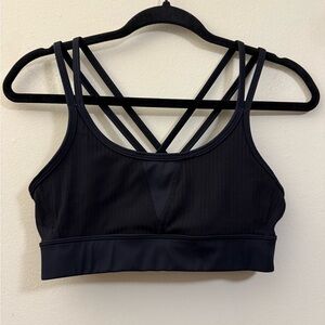 ALALA‎ Crisscross Back Strappy Minimal Support Sports Bra in Black - S